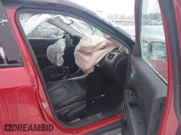 2019 Jeep Compass Limited with VIN 3C4NJDCB8KT827029, listed as a IAAI auction lot 41345947 with 51,135 mi miles and . Bid and sale history available at DreamBid. Image 5.