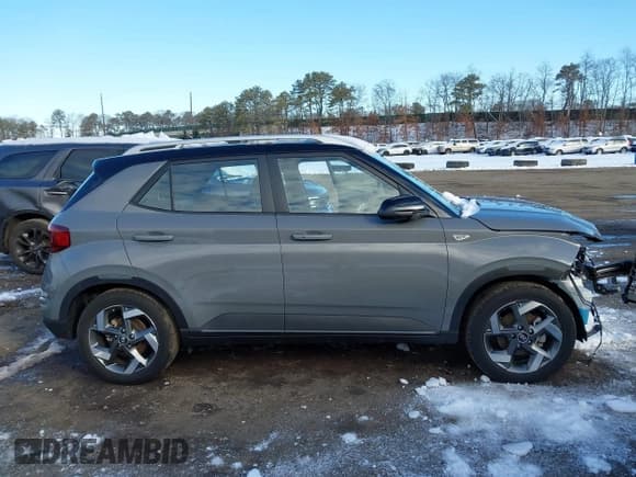 ✅ 2022 Hyundai Venue Limited • VIN: KMHRC8A36NU133802 • Lot: 41496145. Listed on IAAI with 15,536 mi. Free auction sales archive from the USA and detailed vehicle history report at DreamBid. Image 13.