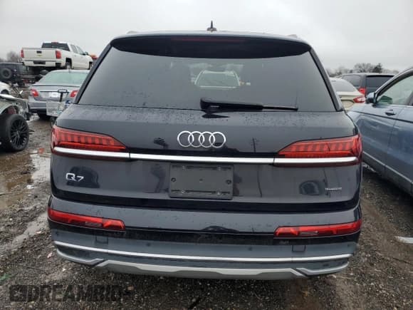 ✅ 2021 Audi Q7 Premium Plus • VIN: WA1LJAF77MD014880 • Lot: 85262335. Listed on Copart with 62,848 mi. Free auction sales archive from the USA and detailed vehicle history report at DreamBid. Image 6.