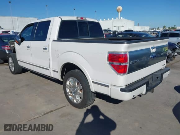 ✅ 2013 Ford F-150 XLT • VIN: 1FTFW1CF1DFA52951 • Лот: 43665186. Опубликован ранее на IAAI с пробегом 261 155 миль. Бесплатный доступ к архиву аукционных продаж из США и подробный отчёт об истории автомобиля на DreamBid. Изображение 3.