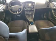 ✅ 2018 Ford Focus SEL • VIN: 1FADP3M23JL239073 • Лот: 62671005. Опубликован ранее на Copart с пробегом 104 591 миль. Бесплатный доступ к архиву аукционных продаж из США и подробный отчёт об истории автомобиля на DreamBid. Изображение 8.