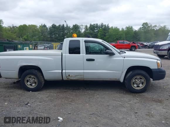 2007 Dodge Dakota ST с VIN 1D7HW22K07S202496, выставлен на аукционе IAAI как лот 42319252 с пробегом 124 696 миль миль и . История ставок и продаж доступна на DreamBid. Изображение 14.