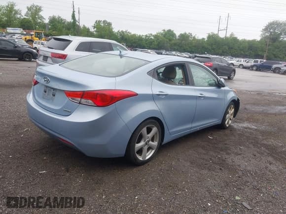✅ 2012 Hyundai Elantra Limited • VIN: KMHDH4AE0CU223787 • Lot: 42267025. Listed on IAAI with 124,232 mi. Free auction sales archive from the USA and detailed vehicle history report at DreamBid. Image 4.