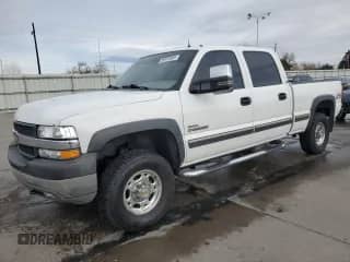 2001 Chevrolet Silverado 2500HD с VIN 1GCHK23131F147019, выставлен на аукционе Copart как лот 50015005 с пробегом 177 136 миль миль и Списание • Salvage title. История ставок и продаж доступна на DreamBid. Изображение 1.