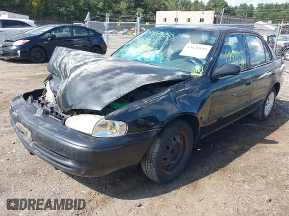 ✅ 2001 Chevrolet Prizm • VIN: 1Y1SK52811Z425173 • Лот: 43148450. Опубликован ранее на IAAI с пробегом 143 218 миль. Бесплатный доступ к архиву аукционных продаж из США и подробный отчёт об истории автомобиля на DreamBid. Изображение 17.