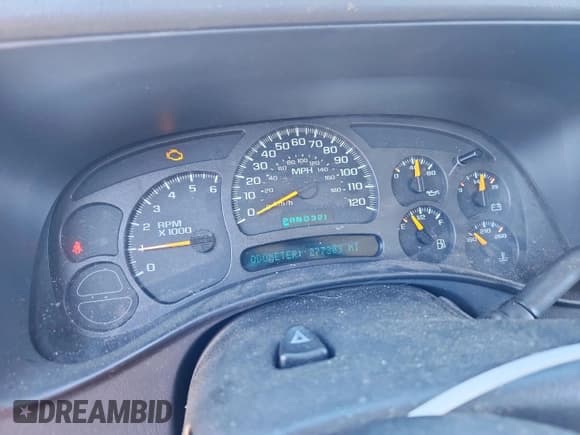 ✅ 2004 Chevrolet Silverado 1500 • VIN: 1GCEC19T04Z217727 • Lot: 90862825. Wystawiony na Copart z przebiegiem 277 303 mil. Bezpłatny archiwum sprzedaży aukcyjnych z USA i szczegółowy raport historii pojazdu na DreamBid. Zdjęcie 9.