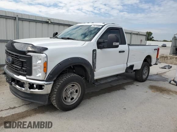 ✅ 2023 Ford F-350 XL • VIN: 1FTRF3BA6PED16206 • Лот: 70479385. Опубликован ранее на Copart с пробегом 58 988 миль. Бесплатный доступ к архиву аукционных продаж из США и подробный отчёт об истории автомобиля на DreamBid. Изображение 1.