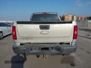 ✅ 2008 Chevrolet Silverado 2500HD Work Truck • VIN: 1GCHK29K28E120507 • Лот: 43739119. Опубликован ранее на IAAI с пробегом 244 639 миль. Бесплатный доступ к архиву аукционных продаж из США и подробный отчёт об истории автомобиля на DreamBid. Изображение 16.