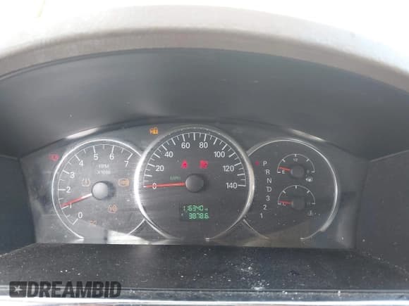 ✅ 2007 Buick LaCrosse CX • VIN: 2G4WC582271246899 • Lot: 43532066. Wystawiony na IAAI z przebiegiem 116 340 mil. Bezpłatny archiwum sprzedaży aukcyjnych z USA i szczegółowy raport historii pojazdu na DreamBid. Zdjęcie 7.