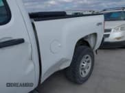 ✅ 2013 Chevrolet Silverado 2500HD Work Truck • VIN: 1GC1KVCG4DF184589 • Lot: 43727828. Wystawiony na IAAI z przebiegiem 201 125 mil. Bezpłatny archiwum sprzedaży aukcyjnych z USA i szczegółowy raport historii pojazdu na DreamBid. Zdjęcie 18.