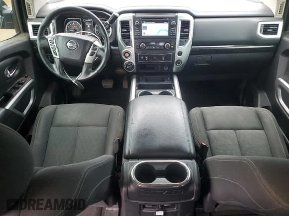 ✅ 2017 Nissan Titan Pro-4X • VIN: 1N6AA1E57HN566521 • Lot: 89620055. Wystawiony na Copart z przebiegiem 133 432 mil. Bezpłatny archiwum sprzedaży aukcyjnych z USA i szczegółowy raport historii pojazdu na DreamBid. Zdjęcie 8.