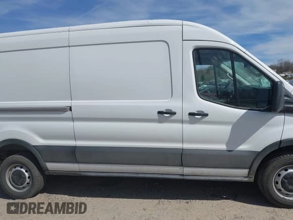 ✅ 2024 Ford Transit Cargo • VIN: 1FTBR1C8XRKA46961 • Lot: 41823255. Listed on IAAI with 4,292 mi. Free auction sales archive from the USA and detailed vehicle history report at DreamBid. Image 14.