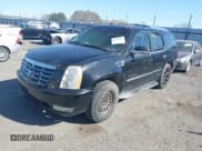 ✅ 2007 Cadillac Escalade • VIN: 1GYFK63817R325216 • Lot: 41848312. Listed on IAAI with 205,879 mi. Free auction sales archive from the USA and detailed vehicle history report at DreamBid. Image 2.