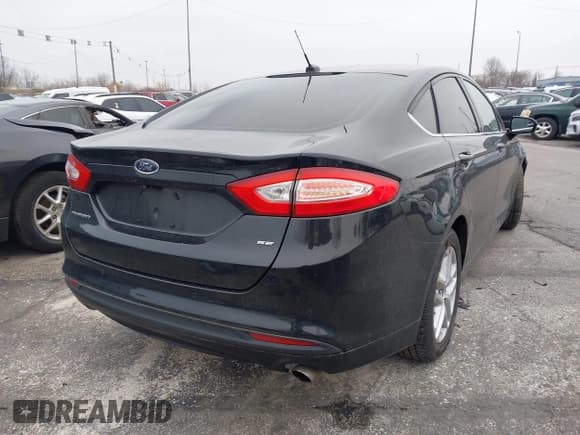 ✅ 2016 Ford Fusion SE • VIN: 3FA6P0H75GR102790 • Lot: 43744147. Wystawiony na IAAI z przebiegiem 173 499 mil. Bezpłatny archiwum sprzedaży aukcyjnych z USA i szczegółowy raport historii pojazdu na DreamBid. Zdjęcie 4.