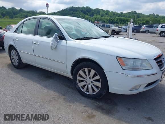 2009 Hyundai Sonata SE with VIN 5NPEU46F69H418298, listed as a IAAI auction lot 42362315 with 152,905 mi miles and . Bid and sale history available at DreamBid. Image 1.