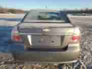 2009 Chevrolet Aveo 1LT z VIN KL1TD56E39B608752, wystawiony jako Copart lot #43245865 z przebiegiem 140 707 mil mil oraz Szkoda całkowita • Salvage title. Historia ofert i sprzedaży dostępna na DreamBid. Obrazek 6.