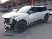 ✅ 2024 Kia EV9 GT-Line • VIN: KNDAEFS53R6027916 • Lot: 43741747. Wystawiony na IAAI z przebiegiem 40 442 mil. Bezpłatny archiwum sprzedaży aukcyjnych z USA i szczegółowy raport historii pojazdu na DreamBid. Zdjęcie 2.