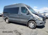 ✅ 2014 Mercedes-Benz Sprinter Passenger • VIN: WDZPE7CC8E5834266 • Лот: 47322465. Опубликован ранее на Copart с пробегом 125 433 миль. Бесплатный доступ к архиву аукционных продаж из США и подробный отчёт об истории автомобиля на DreamBid. Изображение 4.