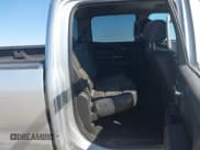 ✅ 2014 GMC Sierra 1500 SLT • VIN: 3GTU2VEC1EG424477 • Lot: 42916157. Wystawiony na IAAI z przebiegiem 135 821 mil. Bezpłatny archiwum sprzedaży aukcyjnych z USA i szczegółowy raport historii pojazdu na DreamBid. Zdjęcie 8.