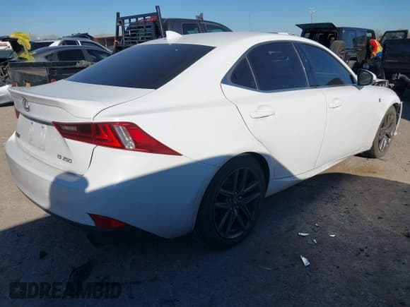 ✅ 2015 Lexus IS 250 • VIN: JTHBF1D22F5043631 • Lot: 41787713. Wystawiony na IAAI z przebiegiem 128 049 mil. Bezpłatny archiwum sprzedaży aukcyjnych z USA i szczegółowy raport historii pojazdu na DreamBid. Zdjęcie 4.