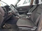 ✅ 2017 Kia Soul • VIN: KNDJN2A20H7482053 • Лот: 94283505. Опубликован ранее на Copart с пробегом 53 276 миль. Бесплатный доступ к архиву аукционных продаж из США и подробный отчёт об истории автомобиля на DreamBid. Изображение 7.