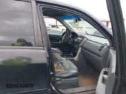 ✅ 2006 Honda Pilot EX-L • VIN: 2HKYF18596H518885 • Lot: 43675766. Listed on IAAI with 333,044 mi. Free auction sales archive from the USA and detailed vehicle history report at DreamBid. Image 5.