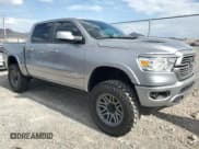 ✅ 2022 Ram 1500 Laramie • VIN: 1C6SRFJM7NN224144 • Лот: 63151434. Опубликован ранее на Copart с пробегом 22 497 миль. Бесплатный доступ к архиву аукционных продаж из США и подробный отчёт об истории автомобиля на DreamBid. Изображение 4.