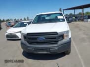 ✅ 2018 Ford F-150 XL • VIN: 1FTMF1CB1JKC01852 • Lot: 42449112. Wystawiony na IAAI z przebiegiem 99 105 mil. Bezpłatny archiwum sprzedaży aukcyjnych z USA i szczegółowy raport historii pojazdu na DreamBid. Zdjęcie 12.