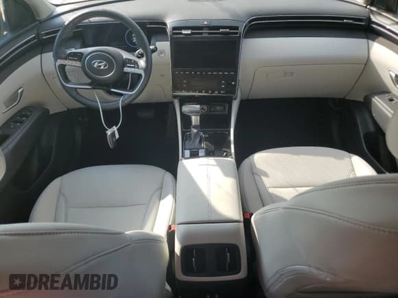 ✅ 2024 Hyundai Tucson SEL • VIN: 5NMJF3DE0RH364670 • Lot: 75361854. Wystawiony na Copart z przebiegiem 4 750 mil. Bezpłatny archiwum sprzedaży aukcyjnych z USA i szczegółowy raport historii pojazdu na DreamBid. Zdjęcie 8.