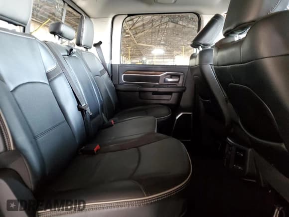 ✅ 2023 Ram 2500 Laramie • VIN: 3C6UR5FL4PG580565 • Lot: 42385155. Wystawiony na Copart z przebiegiem 13 939 mil. Bezpłatny archiwum sprzedaży aukcyjnych z USA i szczegółowy raport historii pojazdu na DreamBid. Zdjęcie 10.