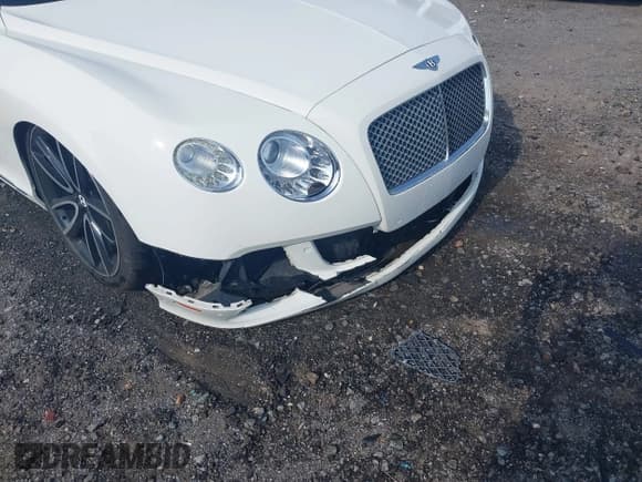 ✅ 2012 Bentley Continental GT • VIN: SCBGR3ZA1CC077130 • Lot: 42138327. Wystawiony na IAAI z przebiegiem 36 329 mil. Bezpłatny archiwum sprzedaży aukcyjnych z USA i szczegółowy raport historii pojazdu na DreamBid. Zdjęcie 6.