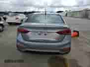 ✅ 2022 Hyundai Accent SEL • VIN: 3KPC24A66NE177619 • Lot: 74314364. Wystawiony na Copart z przebiegiem 10 703 mil mil. Skorzystaj z bezpłatnego archiwum sprzedaży aukcyjnych z USA i zobacz szczegółowy raport historii pojazdu na DreamBid. Zdjęcie 6.