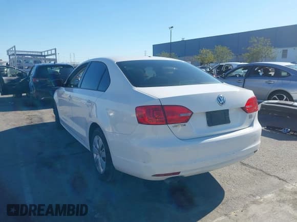 ✅ 2012 Volkswagen Jetta S • VIN: 3VW2K7AJXCM355596 • Lot: 41642491. Listed on IAAI with 130,937 mi. Free auction sales archive from the USA and detailed vehicle history report at DreamBid. Image 3.