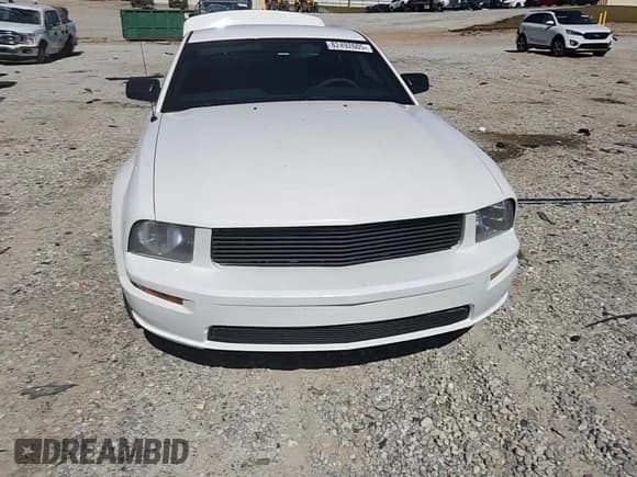 ✅ 2005 Ford Mustang GT Deluxe • VIN: 1ZVFT82H055115949 • Лот: 82492605. Опубликован ранее на Copart с пробегом 245 152 миль. Бесплатный доступ к архиву аукционных продаж из США и подробный отчёт об истории автомобиля на DreamBid. Изображение 13.