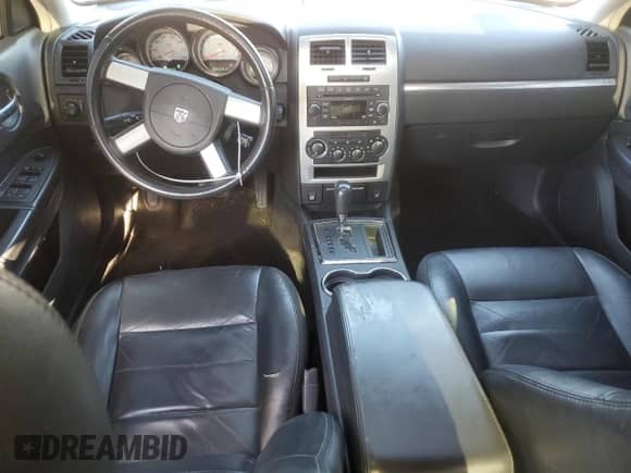 ✅ 2009 Dodge Charger SXT • VIN: 2B3KA33V69H567872 • Лот: 80708884. Размещён на Copart с пробегом 79 422 миль миль. Получите бесплатный доступ к архиву аукционных продаж из США и посмотрите подробный отчёт об истории автомобиля на DreamBid. Изображение 8.