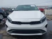 ✅ 2024 Kia Forte LXS • VIN: 3KPF24ADXRE793602 • Lot: 43424728. Wystawiony na IAAI z przebiegiem 55 369 mil. Bezpłatny archiwum sprzedaży aukcyjnych z USA i szczegółowy raport historii pojazdu na DreamBid. Zdjęcie 12.