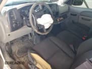 ✅ 2013 Chevrolet Silverado 1500 Work Truck • VIN: 1GCNKPEA6DZ122373 • Lot: 86576364. Wystawiony na Copart z przebiegiem 175 930 mil. Bezpłatny archiwum sprzedaży aukcyjnych z USA i szczegółowy raport historii pojazdu na DreamBid. Zdjęcie 8.