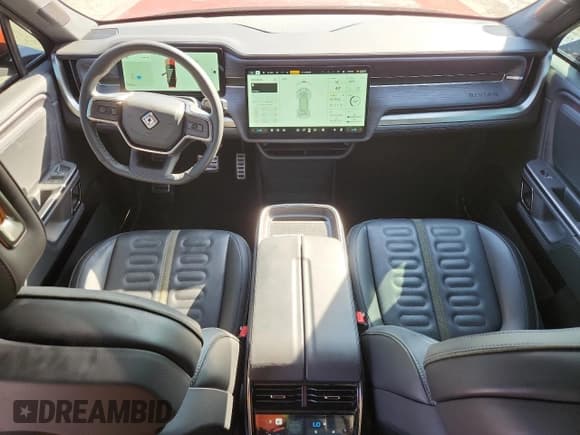 ✅ 2024 Rivian R1S Adventure • VIN: 7PDSGBBA3RN044217 • Лот: 83944445. Опубликован ранее на Copart с пробегом 22 793 миль. Бесплатный доступ к архиву аукционных продаж из США и подробный отчёт об истории автомобиля на DreamBid. Изображение 8.