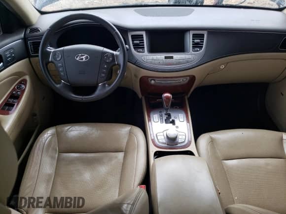 2012 Hyundai Genesis 3.8L z VIN KMHGC4DD2CU208190, wystawiony jako Copart lot #78205384 z przebiegiem 241 559 mil mil oraz Szkoda całkowita • Salvage title. Historia ofert i sprzedaży dostępna na DreamBid. Obrazek 8.