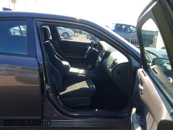 ✅ 2019 Dodge Charger R/T • VIN: 2C3CDXCT8KH575336 • Лот: 43021127. Опубликован ранее на IAAI с пробегом 32 292 миль. Бесплатный доступ к архиву аукционных продаж из США и подробный отчёт об истории автомобиля на DreamBid. Изображение 5.