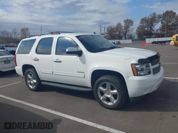 ✅ 2013 Chevrolet Tahoe LT • VIN: 1GNSCBE01DR331571 • Lot: 43713192. Wystawiony na IAAI z przebiegiem 167 814 mil. Bezpłatny archiwum sprzedaży aukcyjnych z USA i szczegółowy raport historii pojazdu na DreamBid. Zdjęcie 13.