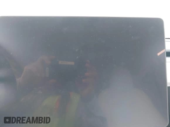 ✅ 2024 Tesla Model Y • VIN: 7SAYGDED6RF166543 • Лот: 41713362. Опубликован ранее на IAAI с пробегом Не указан. Бесплатный доступ к архиву аукционных продаж из США и подробный отчёт об истории автомобиля на DreamBid. Изображение 7.