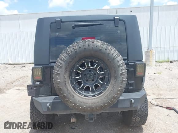 ✅ 2008 Jeep Wrangler Unlimited X • VIN: 1J4GA39148L560004 • Lot: 42523657. Wystawiony na IAAI z przebiegiem 116 619 mil. Bezpłatny archiwum sprzedaży aukcyjnych z USA i szczegółowy raport historii pojazdu na DreamBid. Zdjęcie 16.