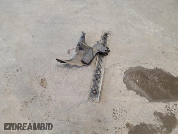 ✅ 2012 Chevrolet Silverado 2500HD Work Truck • VIN: 1GC0KVC80CZ213376 • Lot: 72886504. Wystawiony na Copart z przebiegiem 112 750 mil. Bezpłatny archiwum sprzedaży aukcyjnych z USA i szczegółowy raport historii pojazdu na DreamBid. Zdjęcie 12.