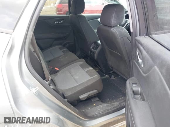 ✅ 2023 Chevrolet Blazer LT • VIN: 3GNKBHR40PS235497 • Lot: 42124586. Wystawiony na IAAI z przebiegiem 20 533 mil. Bezpłatny archiwum sprzedaży aukcyjnych z USA i szczegółowy raport historii pojazdu na DreamBid. Zdjęcie 8.