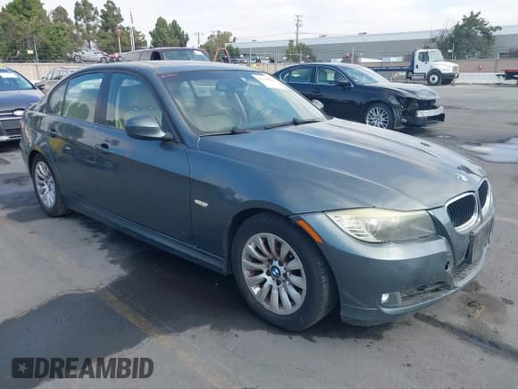 ✅ 2009 BMW 3 Series 328i • VIN: WBAPH57559NL77975 • Lot: 43210507. Listed on IAAI with 126,063 mi. Free auction sales archive from the USA and detailed vehicle history report at DreamBid. Image 1.