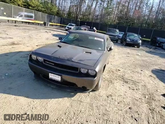 ✅ 2014 Dodge Challenger SXT • VIN: 2C3CDYAG2EH233980 • Lot: 46654383. Listed on Copart with 101,112 mi. Free auction sales archive from the USA and detailed vehicle history report at DreamBid. Image 11.