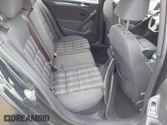 ✅ 2014 Volkswagen Golf GTI Wolfsburg Edition • VIN: WVWGD7AJ1EW004534 • Lot: 43669500. Wystawiony na IAAI z przebiegiem 152 747 mil. Bezpłatny archiwum sprzedaży aukcyjnych z USA i szczegółowy raport historii pojazdu na DreamBid. Zdjęcie 8.