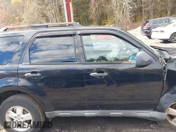 ✅ 2010 Ford Escape XLT • VIN: 1FMCU9D74AKC63932 • Lot: 43590483. Listed on IAAI with 178,238 mi. Free auction sales archive from the USA and detailed vehicle history report at DreamBid. Image 14.