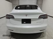 ✅ 2021 Tesla Model 3 Long Range • VIN: 5YJ3E1EB3MF003299 • Lot: 83923955. Wystawiony na Copart z przebiegiem 65 870 mil. Bezpłatny archiwum sprzedaży aukcyjnych z USA i szczegółowy raport historii pojazdu na DreamBid. Zdjęcie 6.